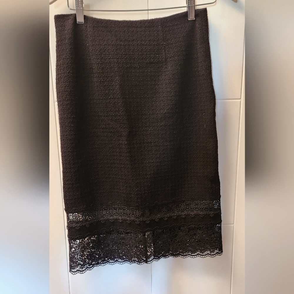 Elegant Black Lace Trim Skirt